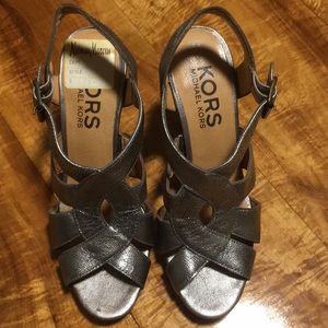 MICHAEL KORS PLATFORM SANDALS🌟